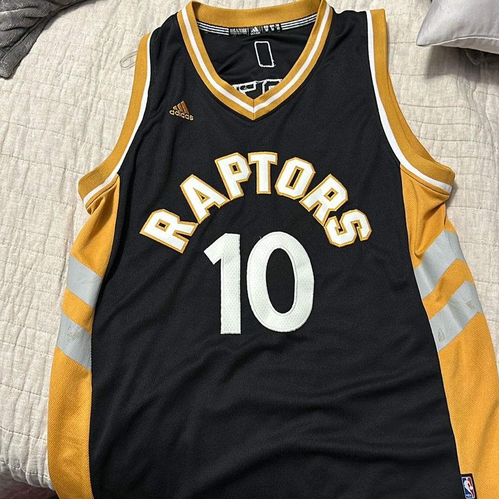 Stitched Toronto Raptors Demar Derozan.